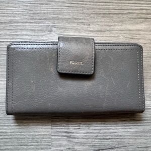 FOSSIL Logan Leather RFID Tab Clutch Wallet Gray Clutch